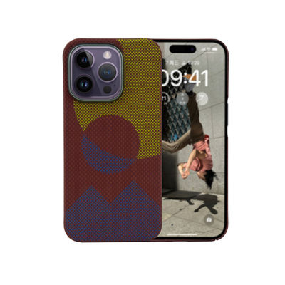 Роскошный индивидуальный телефонный чехол из углеродного волокна с паттерном арамида для iPhone 16 Pro Max толщиной 0,8 мм и весом 16 г