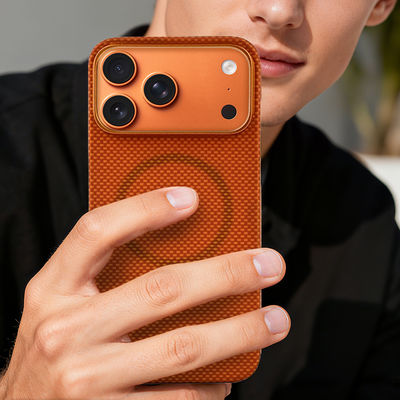 Премиальный чехол для мобильного телефона из арамидного углеродного волокна с металлической рамкой для iPhone 17 Pro Max