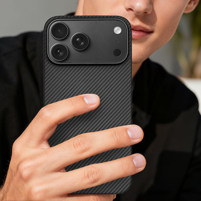 Кастомизированный чехол для мобильного телефона из арамидного углеродного волокна с металлической рамкой для iPhone 17 Pro Max